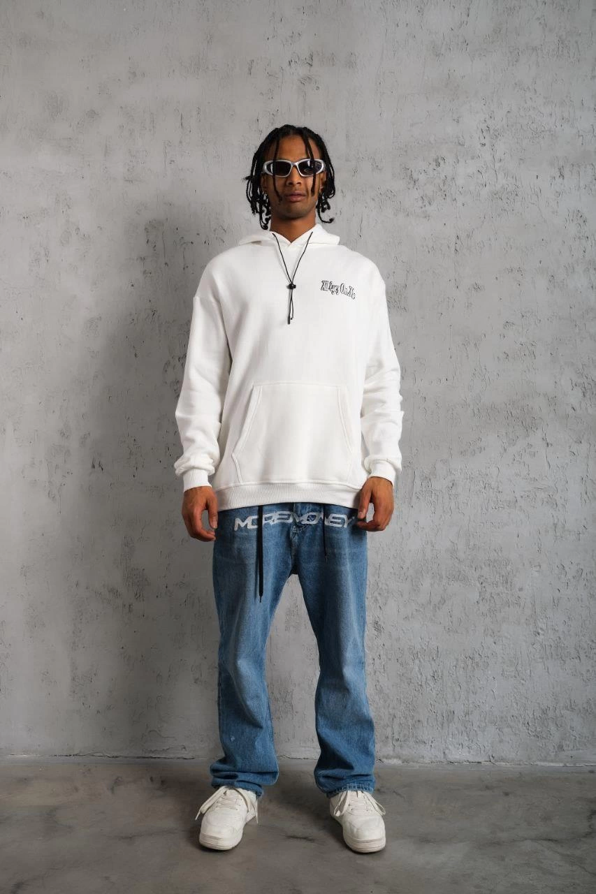 Erkek Oversize Üç İplik Kapüşonlu Sweat – Kol ve Etek Ribana Detaylı, Ön ve Sırt Baskılı, Kanguru Cepli Rahat Kalıp Model - Beyaz