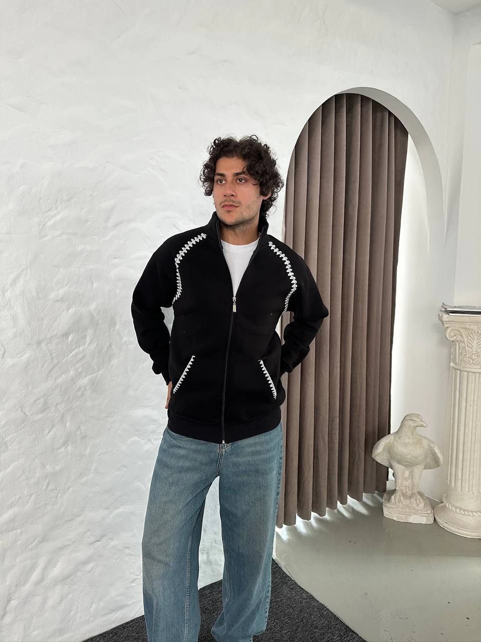 Erkek Oversize Dik Yaka Fermuarlı Sweatshirt - Zincir Nakışli Kanguru Cepli - Siyah