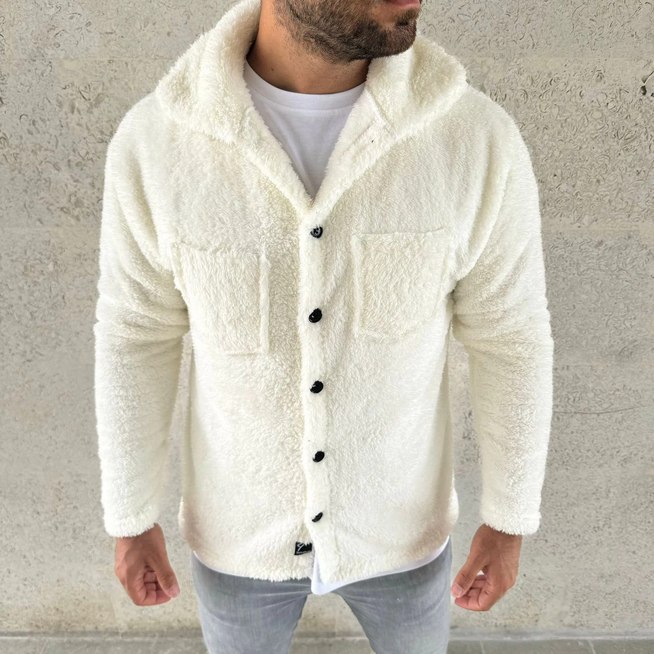 Erkek Pelüş Polar Hırka Gömlek – Yakalı, İlik Düğmeli, Göğüs Cepli, Yumuşak Dokulu Kışlık Regular Fit Rahat Günlük Model - Beyaz