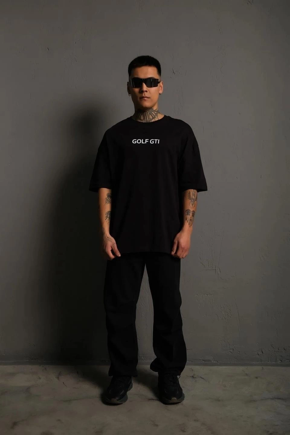 Erkek Oversize Baskılı Tişört – Golf GTI Retro Araba Desenli, Ön & Arka Dijital Baskı, Sokak Modası Stil - Siyah