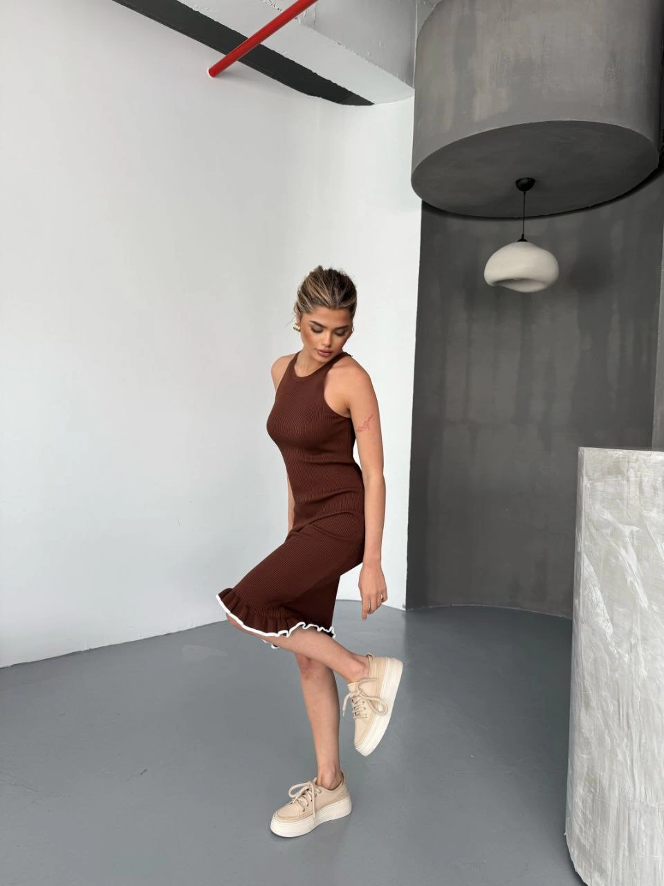 Fırfır Detaylı Triko Elbise- Kahverengi