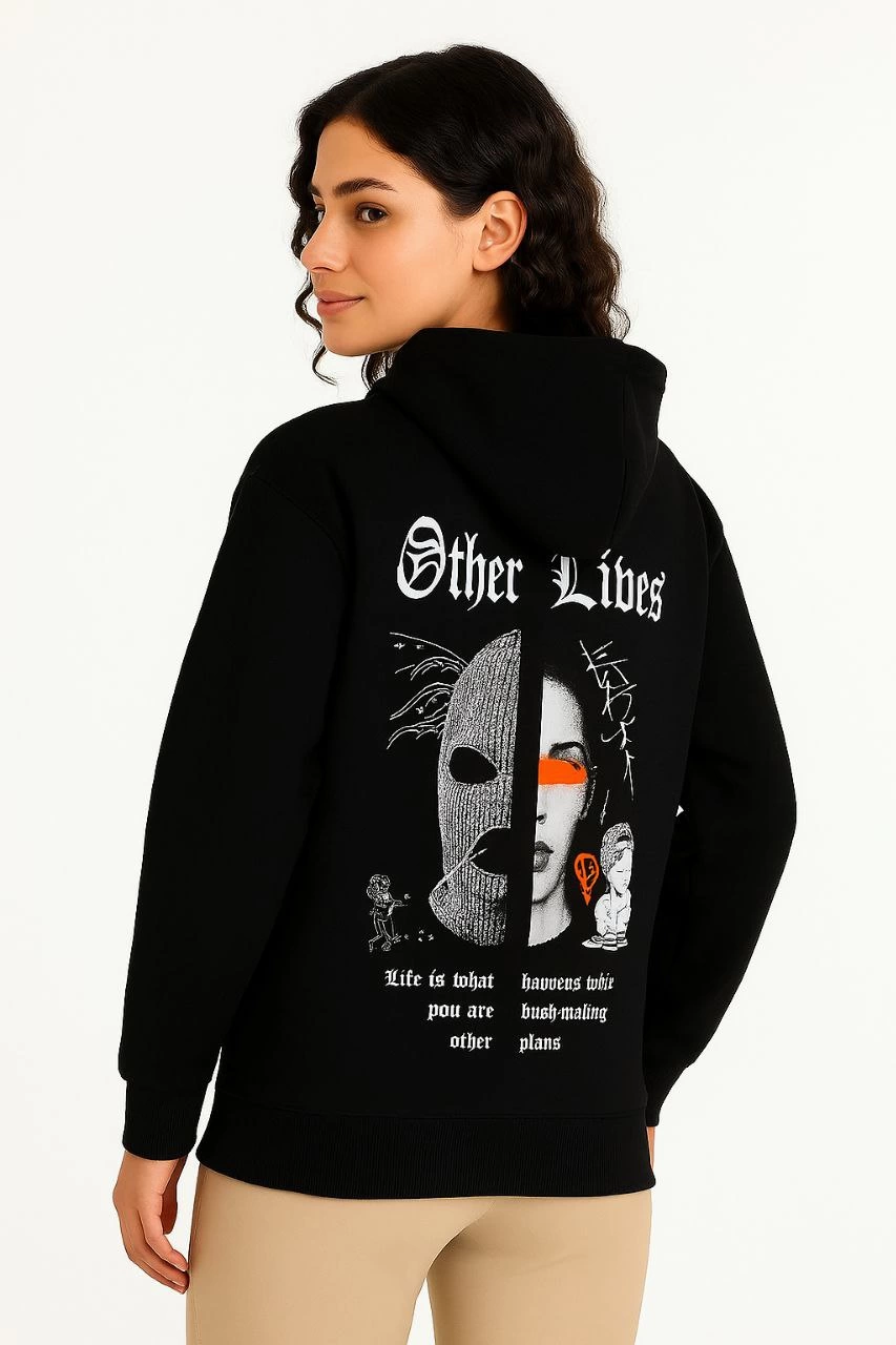 Kadın Kapşonlu Sweatshirt – Oversize Üç İplik Şardonlu Hoodie, “Other Lives” Ön & Arka Baskılı, Kanguru Cepli, Kışlık Rahat Günlük Stil- Siyah