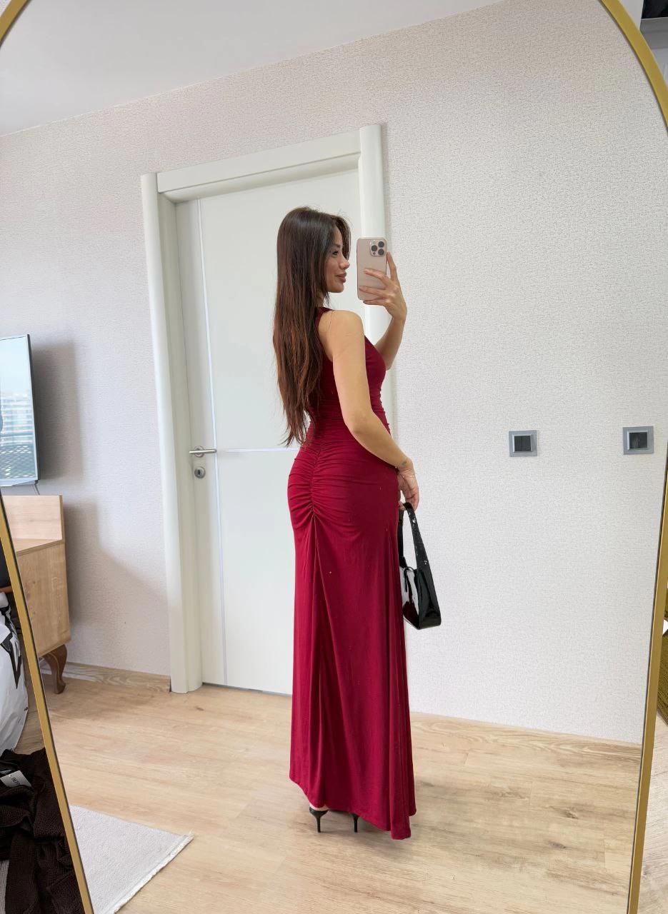 Bürümcük Kumaşlı İçi Astarlı Üzgülü Kolsuz Büzgülü Uzun Elbise - Kırmızı