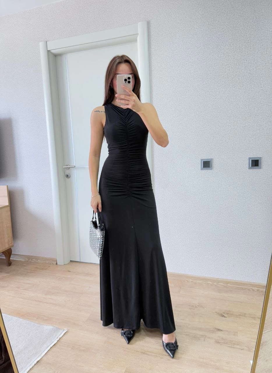 Bürümcük Kumaşlı İçi Astarlı Üzgülü Kolsuz Büzgülü Uzun Elbise - Siyah