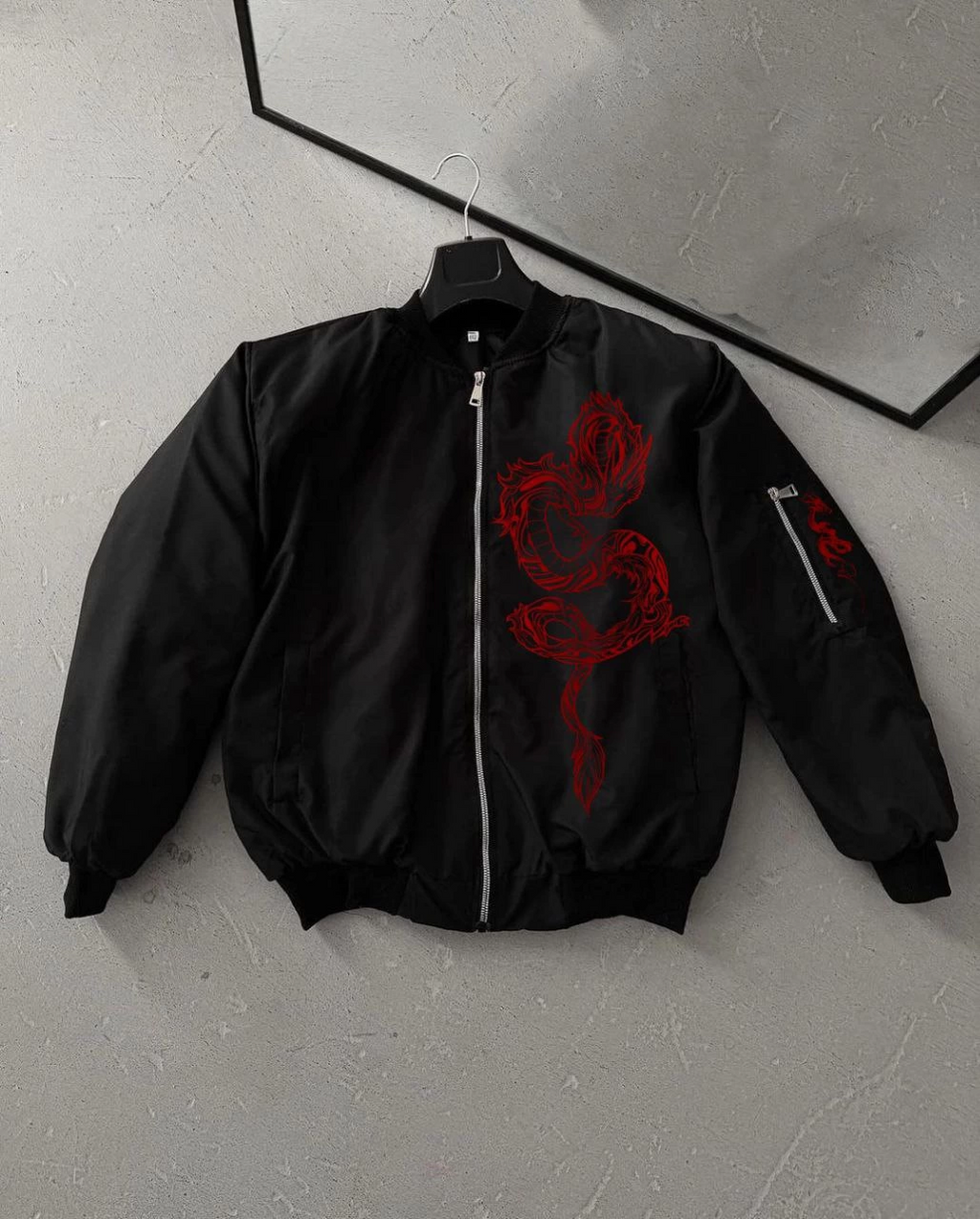 Erkek Unisex Siyah Bomber Mont – Kırmızı Ejderha Desenli, Fermuarlı Cepli, Kapitone Astarlı Günlük ve Sokak Modası Ceket - Siyah